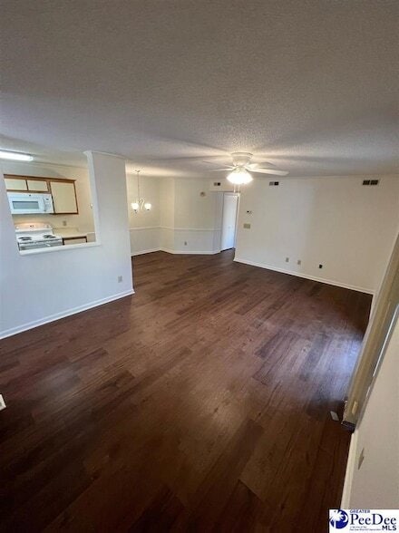 Building Photo - 701 Coventry Ln