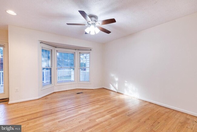 Building Photo - 5 Weyanoke Ct