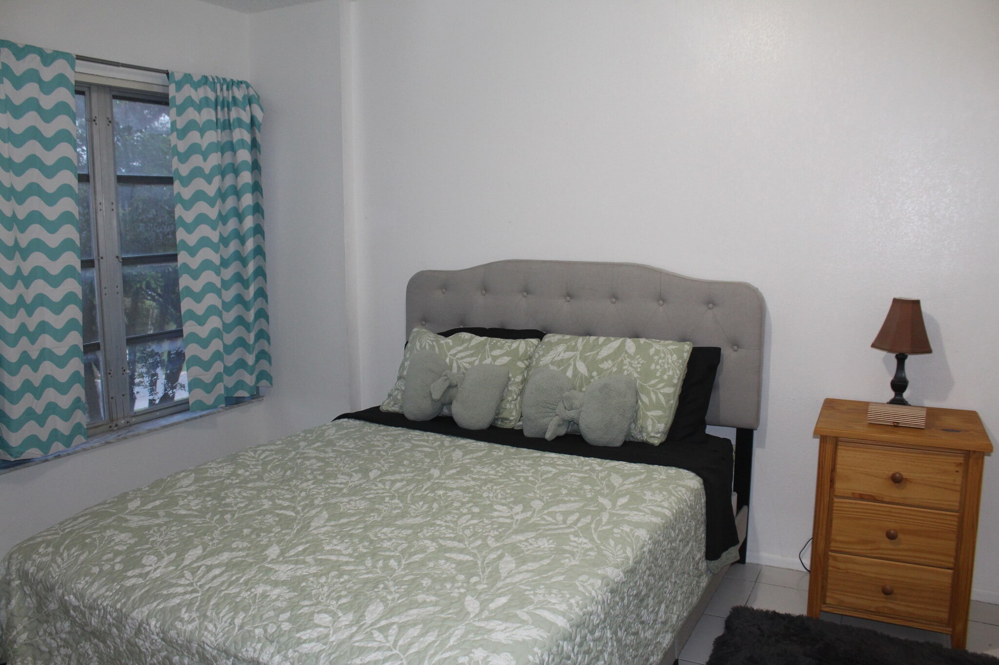 Building Photo - 4156 Inverrary Dr