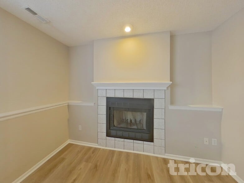 Building Photo - 3460 Cedarhurst Way