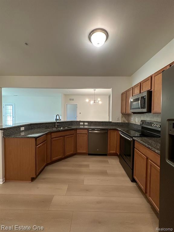 Building Photo - 28289 S Pointe Ln