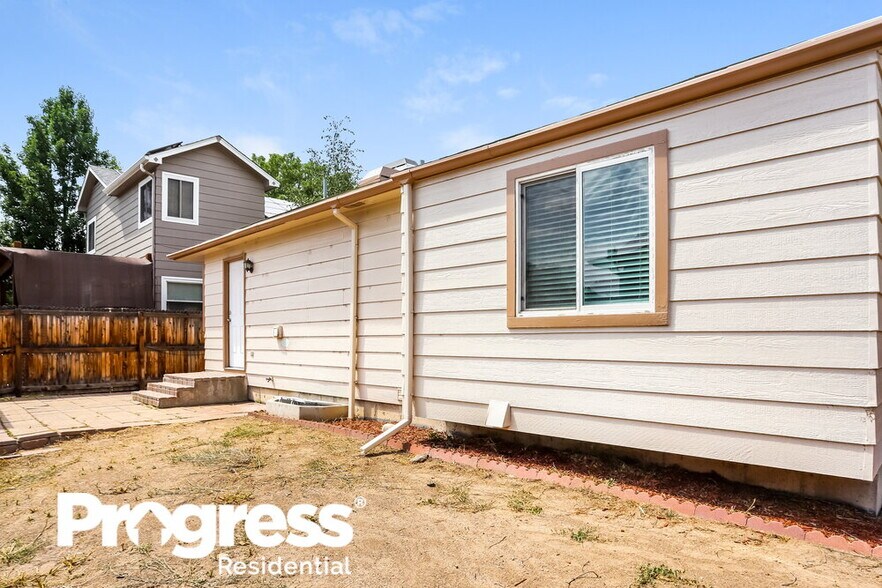Building Photo - 8480 S Upham Way