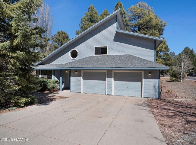Primary Photo - Gorgeous Flagstaff Rental