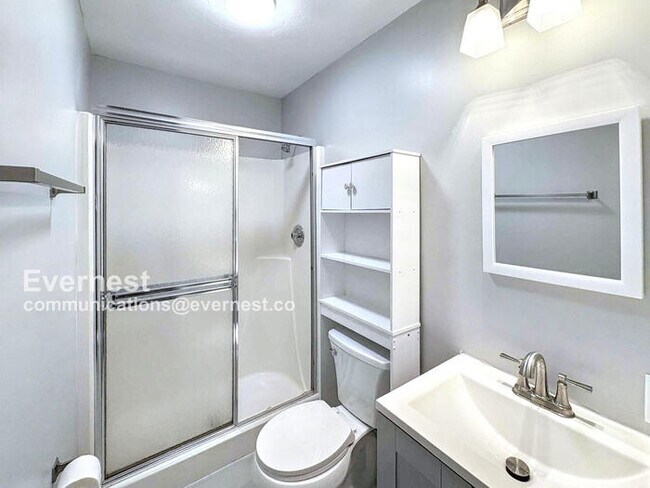 Building Photo - 8321 Brandeis Cir E