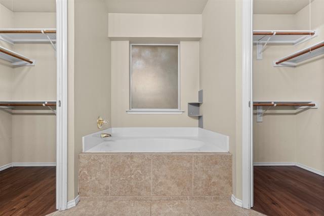 Building Photo - 1607 Cheyenne Trail
