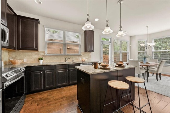 Building Photo - 2396 Whiteoak Bend