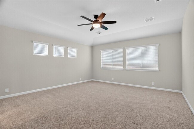 Building Photo - 925 Creekhollow Dr