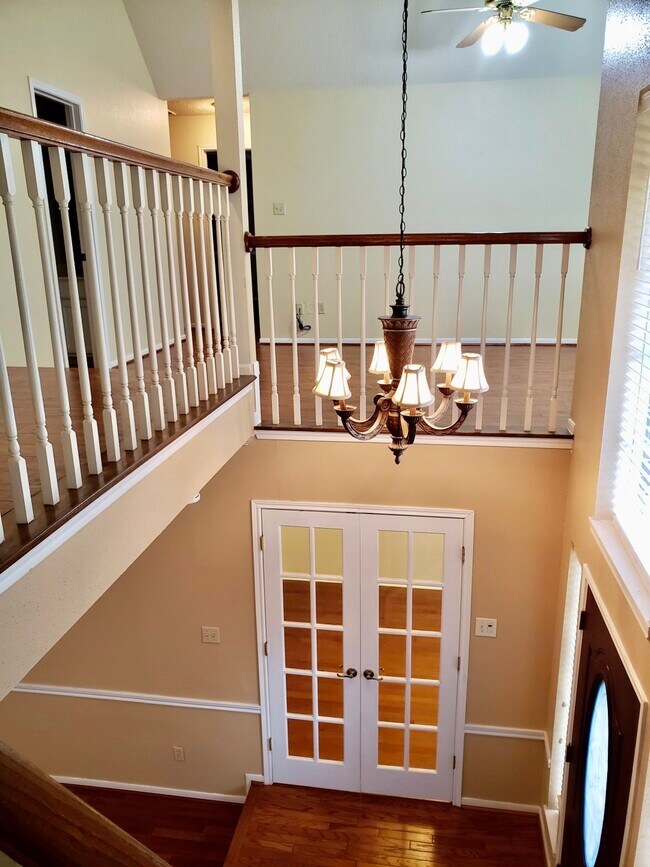 Building Photo - 14322 Village Birch St