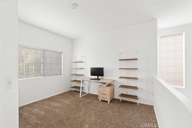 Building Photo - 7448 Bellingham Ave