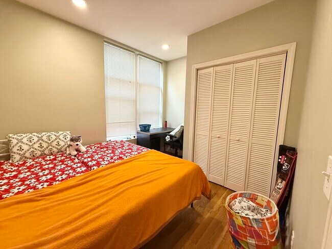 Building Photo - 299 Dudley St