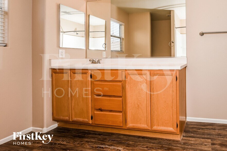 Building Photo - 11625 Whipkey St