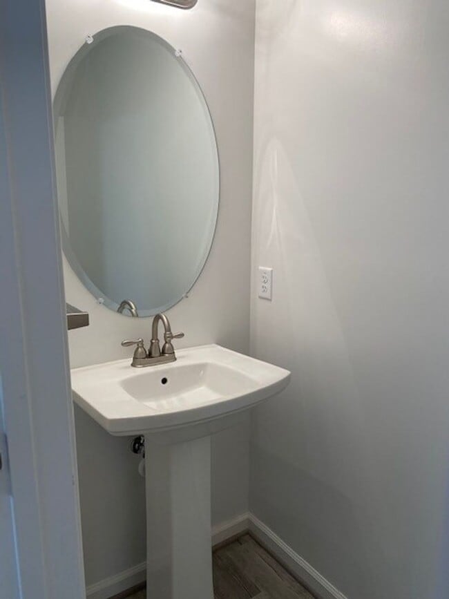 Building Photo - Available July 15, 2025!  2 bedroom condo ...