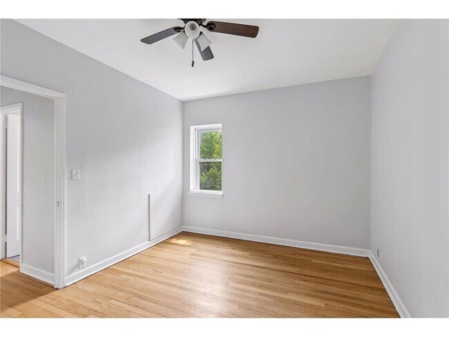 Building Photo - 3128 W Bde Maka Ska Blvd