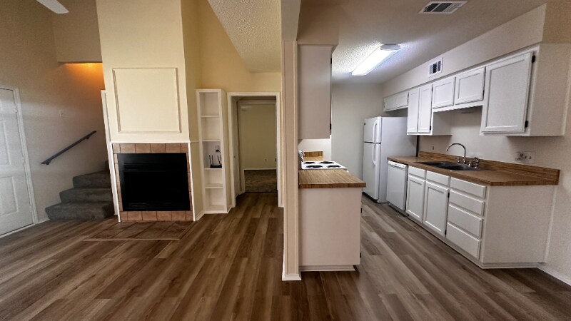 Building Photo - 110 Peachtree Ct