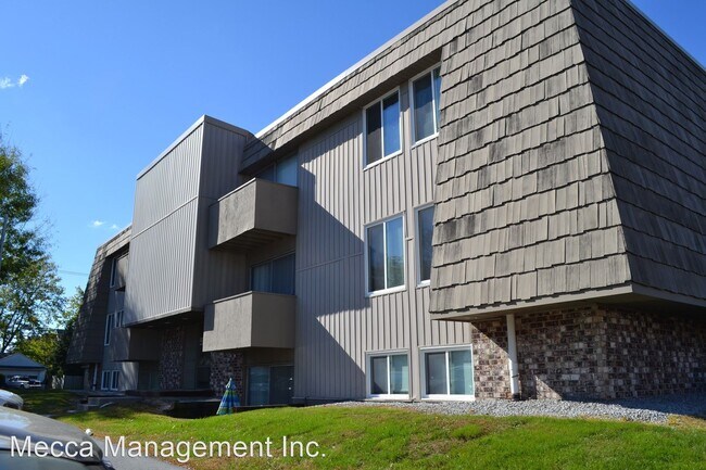 Building Photo - 2 br, 1.5 bath Apartment - 750 High St