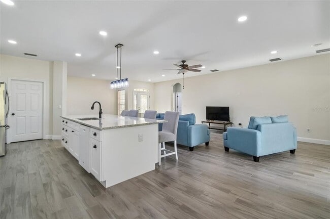 Building Photo - 3311 Stonebridge Trail