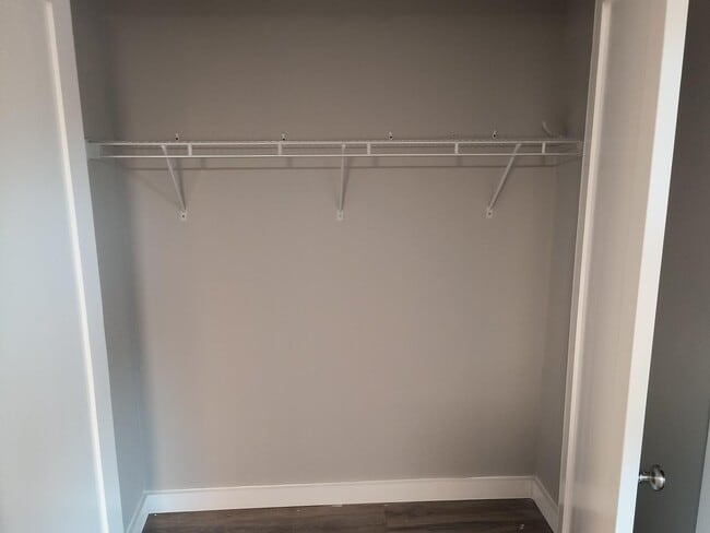 Building Photo - 143 E Main St