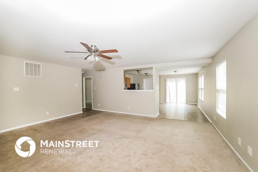 Building Photo - 5458 Fairway Forest Dr
