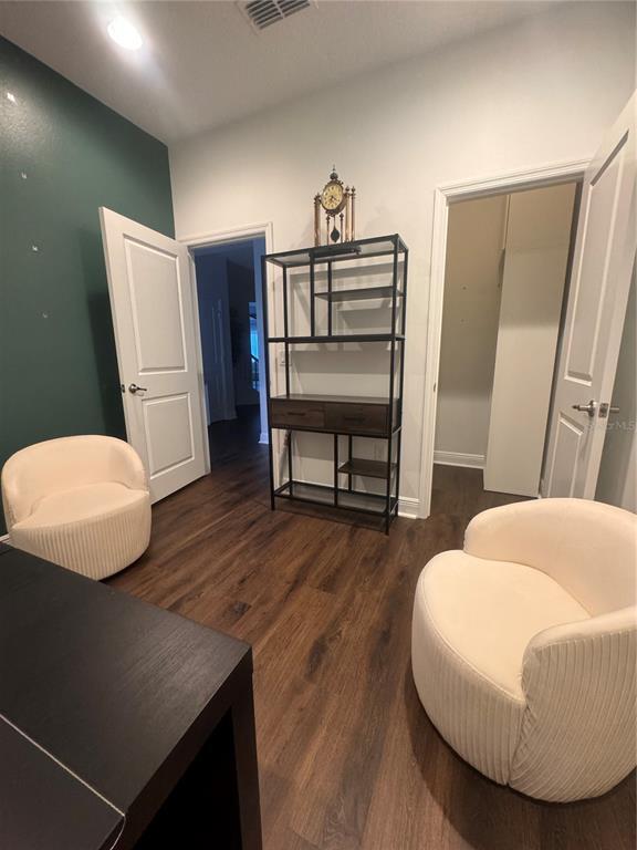 Building Photo - 11737 Verrazano Dr