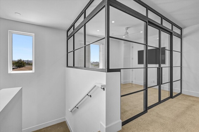 Building Photo - 2368 Orange Ave