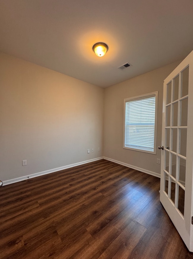 Building Photo - 320 Alameda Ln