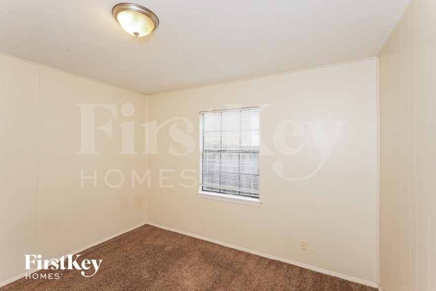 Building Photo - 4841 Trailwood Dr
