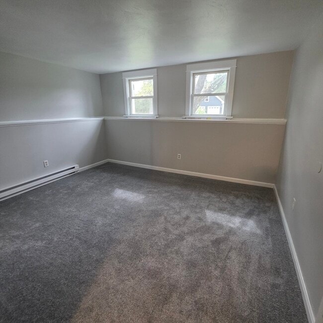 Building Photo - 81 Crane Ave S