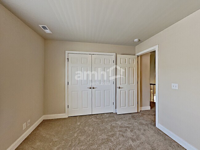 Building Photo - 1536 Jeter Way