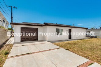 Building Photo - Ready to move in 2 bedroom 1 bath home