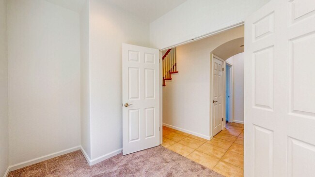 Building Photo - Rincon Valley FIVE Bedroom Three Bathroom Single Family Home!