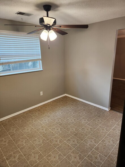 Building Photo - 170 Forestview Cir