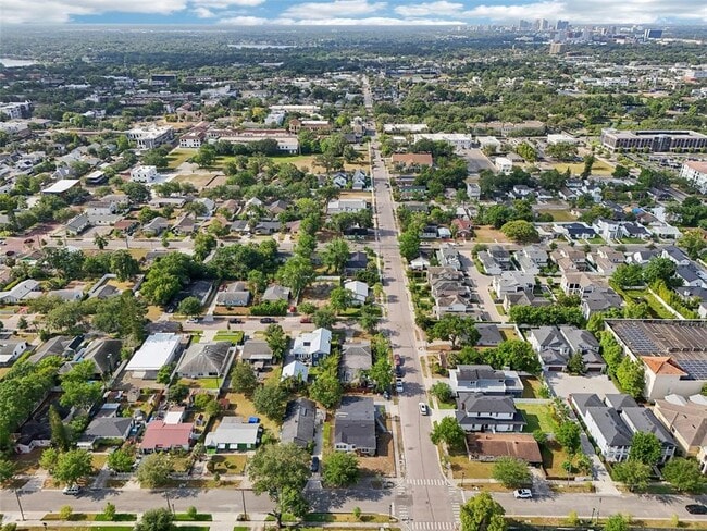 Building Photo - 730 W Swoope Ave