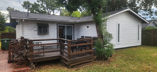 Building Photo - 1207 Archer St