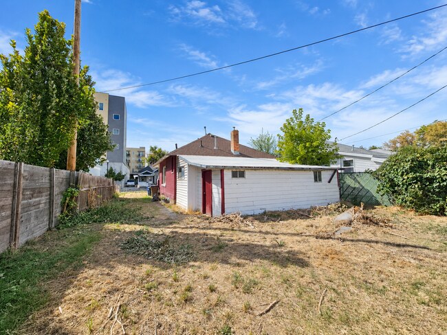 Building Photo - 1061 S Jefferson St