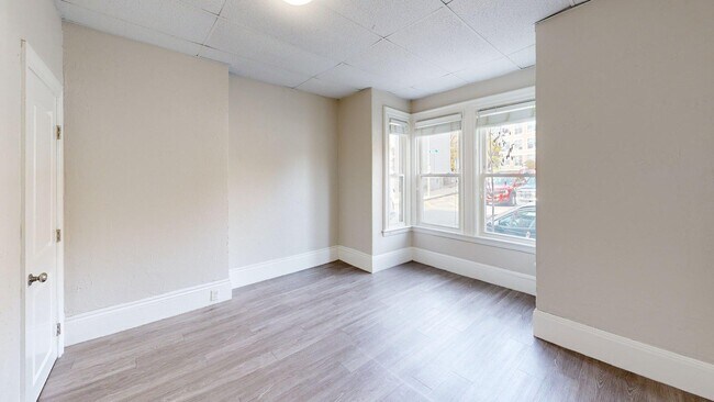 Building Photo - 127 Eutaw St