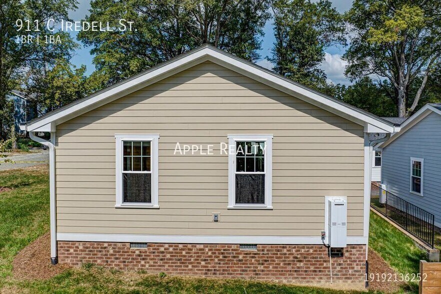 Building Photo - 911 Iredell St