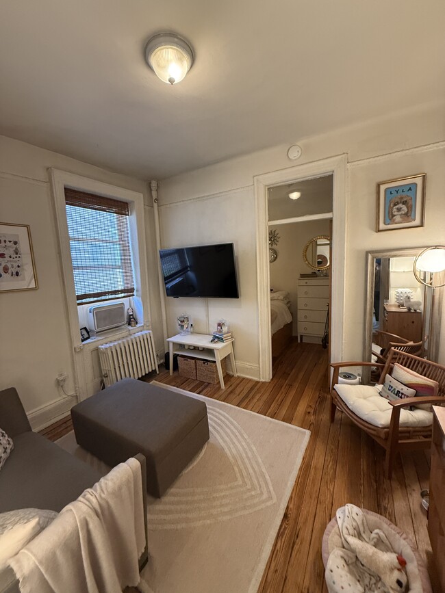 Interior Photo - 234-236 Thompson Street