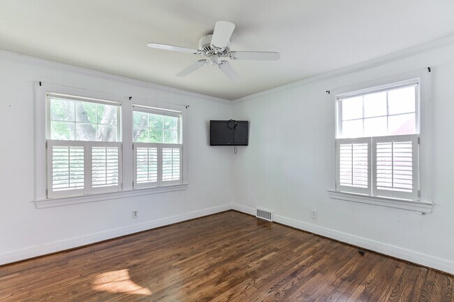 Building Photo - 511 Cannons Ln