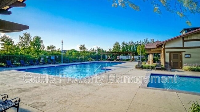 Building Photo - 27448 Coldwater Dr