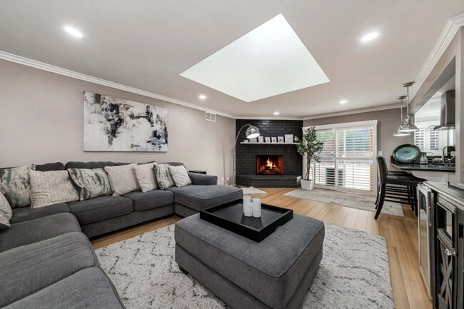 Building Photo - Walnut Dream Home; Updated Inside and Out,...