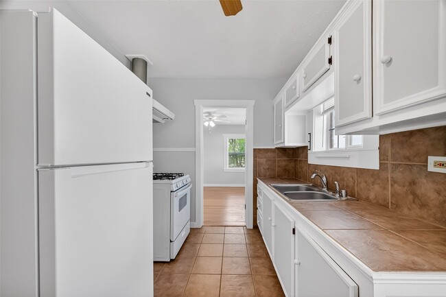 Building Photo - 2316 Freeman St