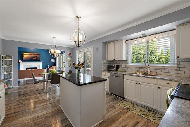 Building Photo - 42683 Wimbleton Way