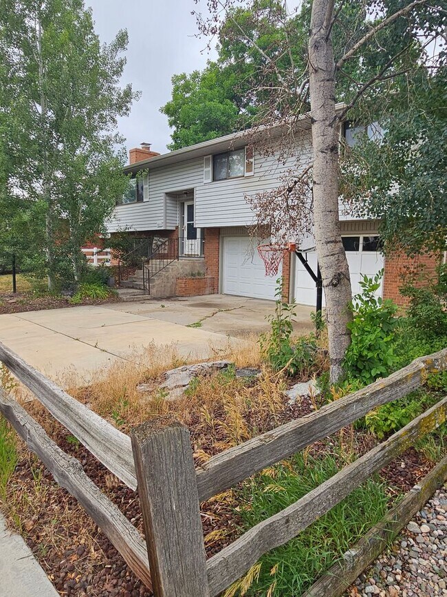 Building Photo - 2513 Fairplay Dr