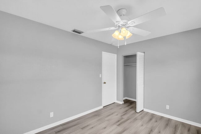 Building Photo - MAXIMO MOORINGS 3/2/2 HOME NEAR ST. PETE B...