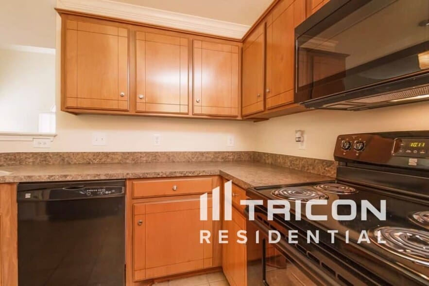 Building Photo - 129 Mary Joe Martin Dr