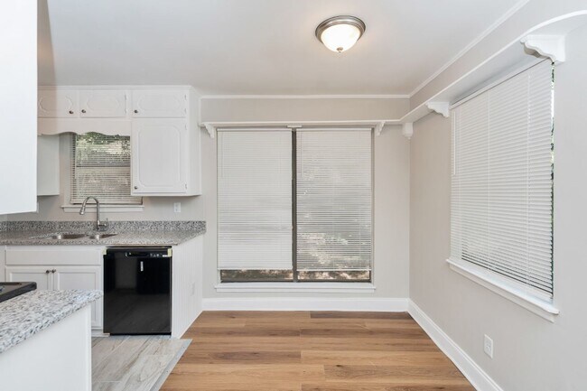 Building Photo - Irondale 4BR / 2BA Home – A Must See!