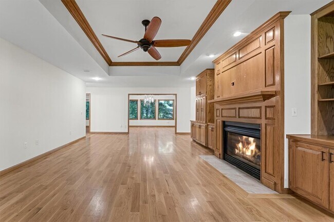 Building Photo - 3261 Eden Dr