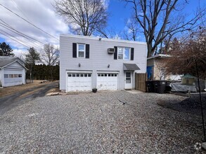 Building Photo - PARKLAND SCHOOLS-TWO BEDROOM Apartment w W...