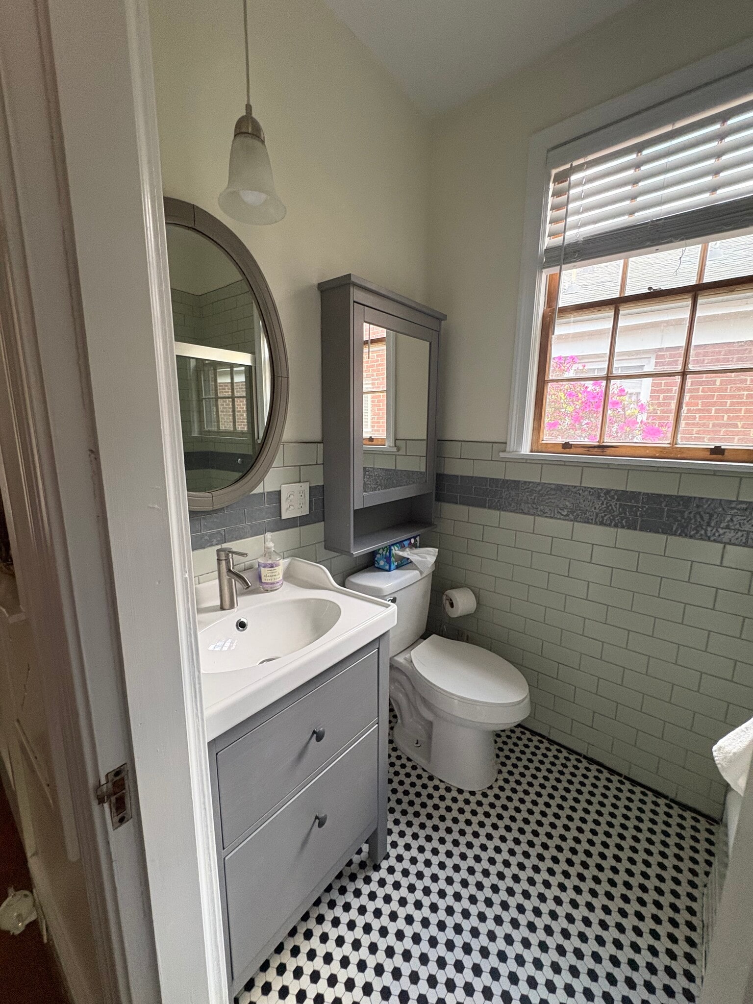 Bathroom - 2603 Kiawah Ave