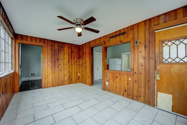 Building Photo - SF-025-800 South 19th Street House